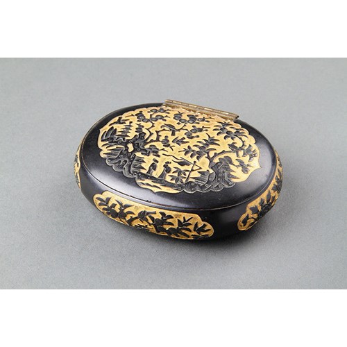 Japanese Sawasa Parcel Gilt Tobacco Box
